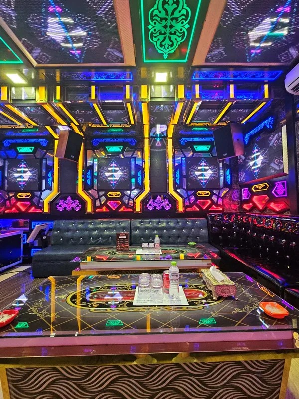 VIP ROOM3