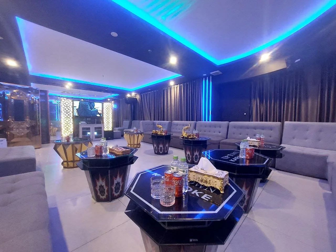 VIP ROOM3