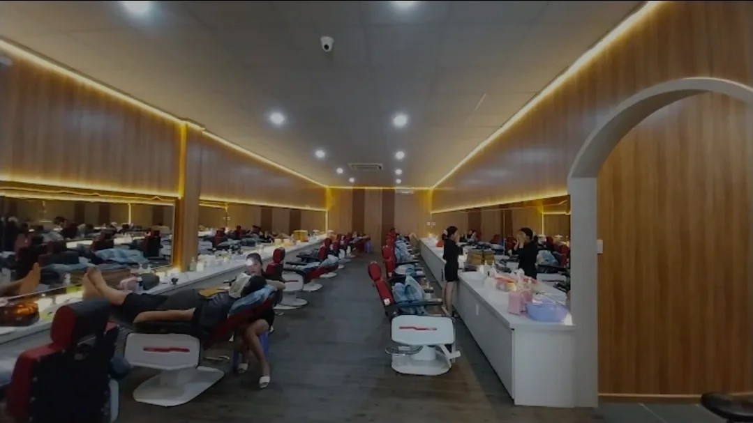 매장 내부 전경