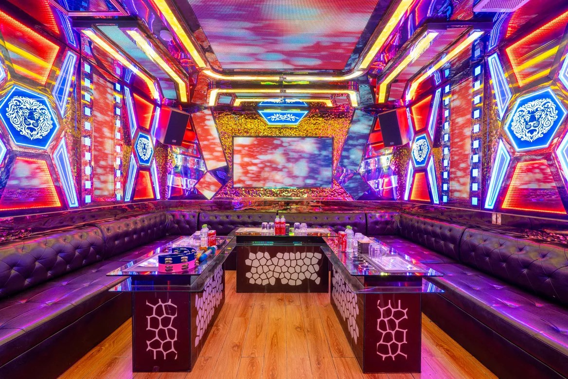 VIP ROOM2