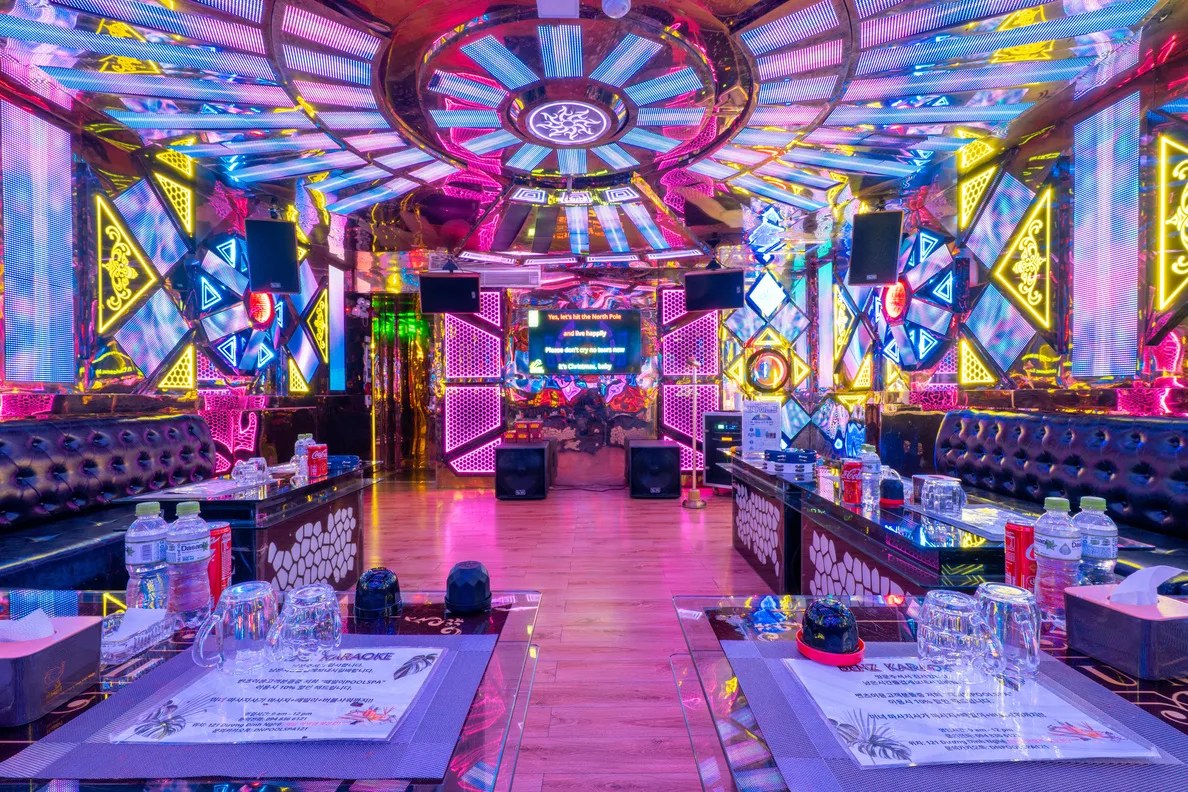VIP ROOM4
