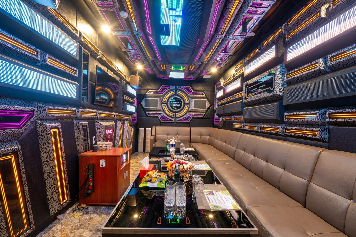 VIP ROOM3