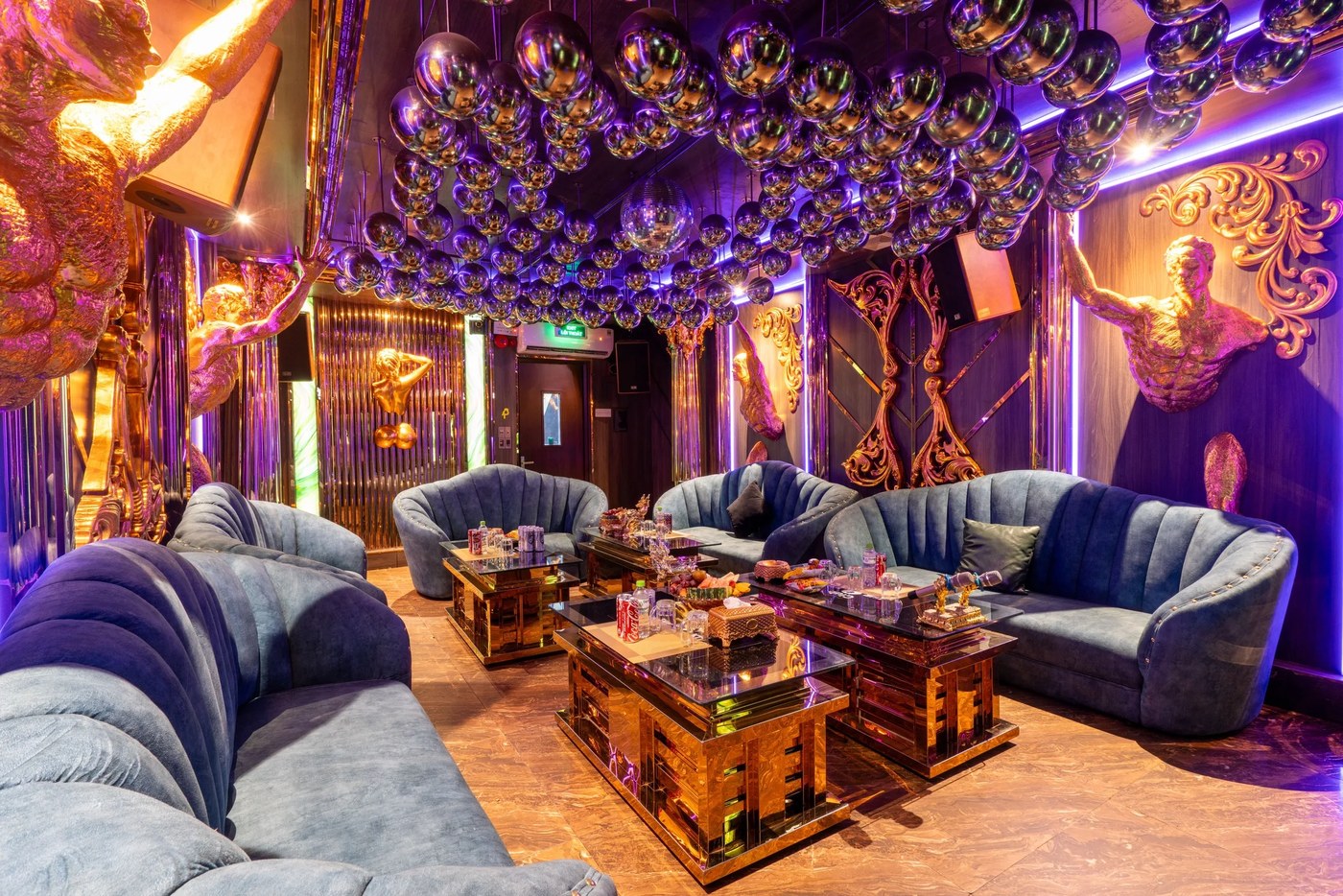 VIP ROOM1