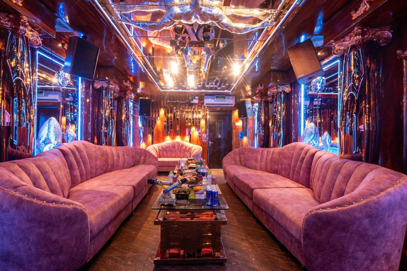 VIP ROOM2