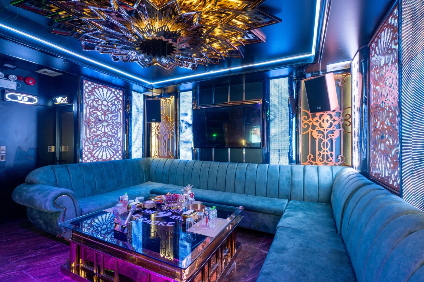 VIP ROOM4