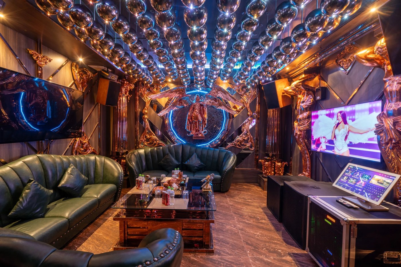 VIP ROOM5